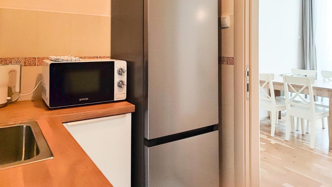 Filinhome Papa Suite 5 Νόβι Σαντ Εξωτερικό φωτογραφία