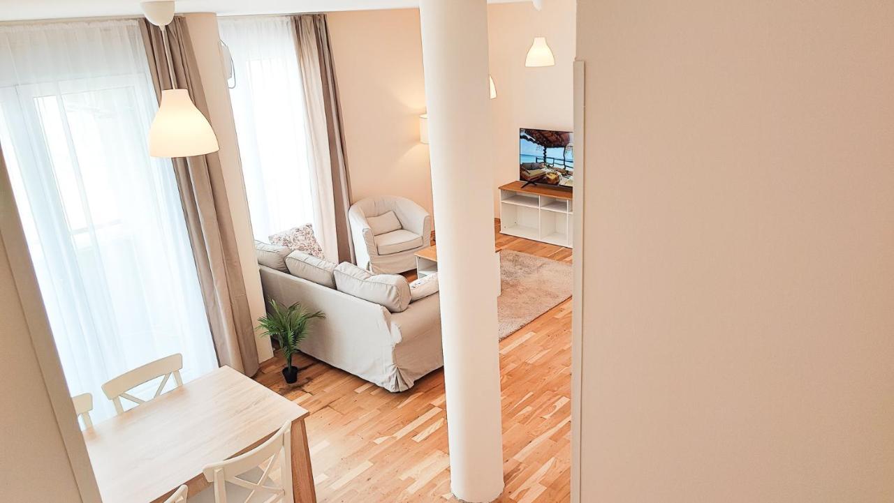 Filinhome Papa Suite 5 Νόβι Σαντ Εξωτερικό φωτογραφία