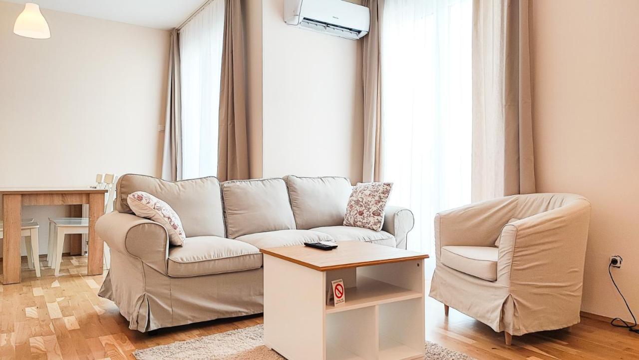 Filinhome Papa Suite 5 Νόβι Σαντ Εξωτερικό φωτογραφία